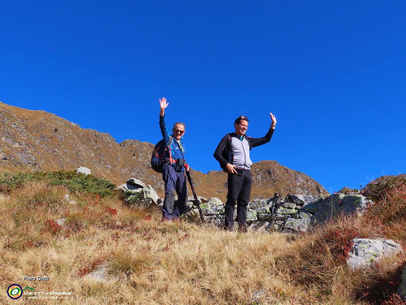 26 Il cielo è blu sopra le nuvole !.JPG